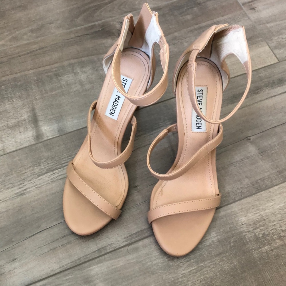 Steve Madden Feelya strap heels